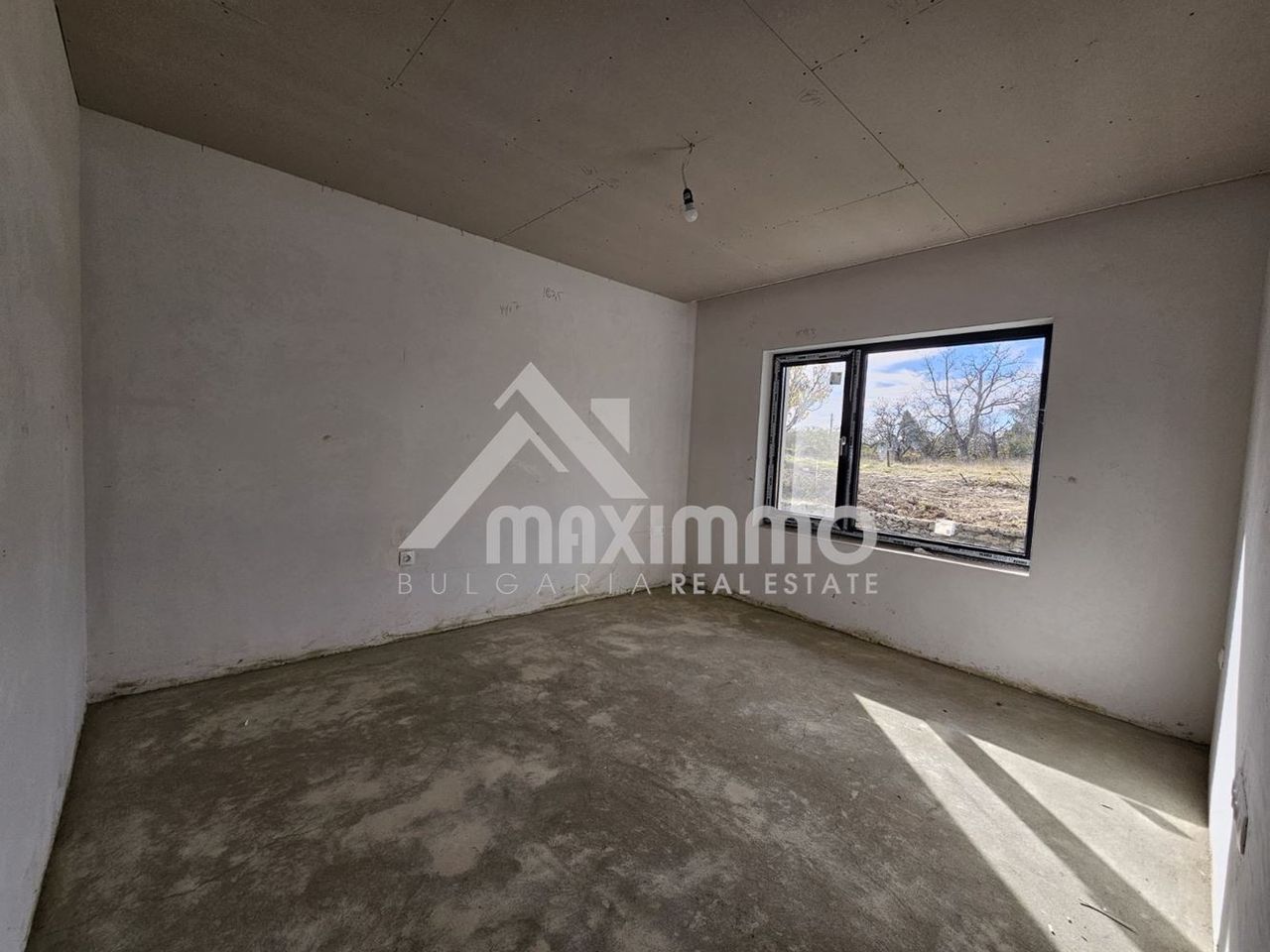 Продава се Къща в Аксаково - 258 кв.м за 1159 €/кв.м - Снимка #9