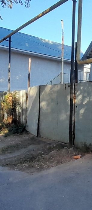 Продам распашные воротины металл