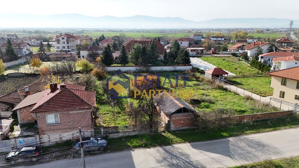 Къща в Пловдив, област-с.Радиново площ 169 цена 169000