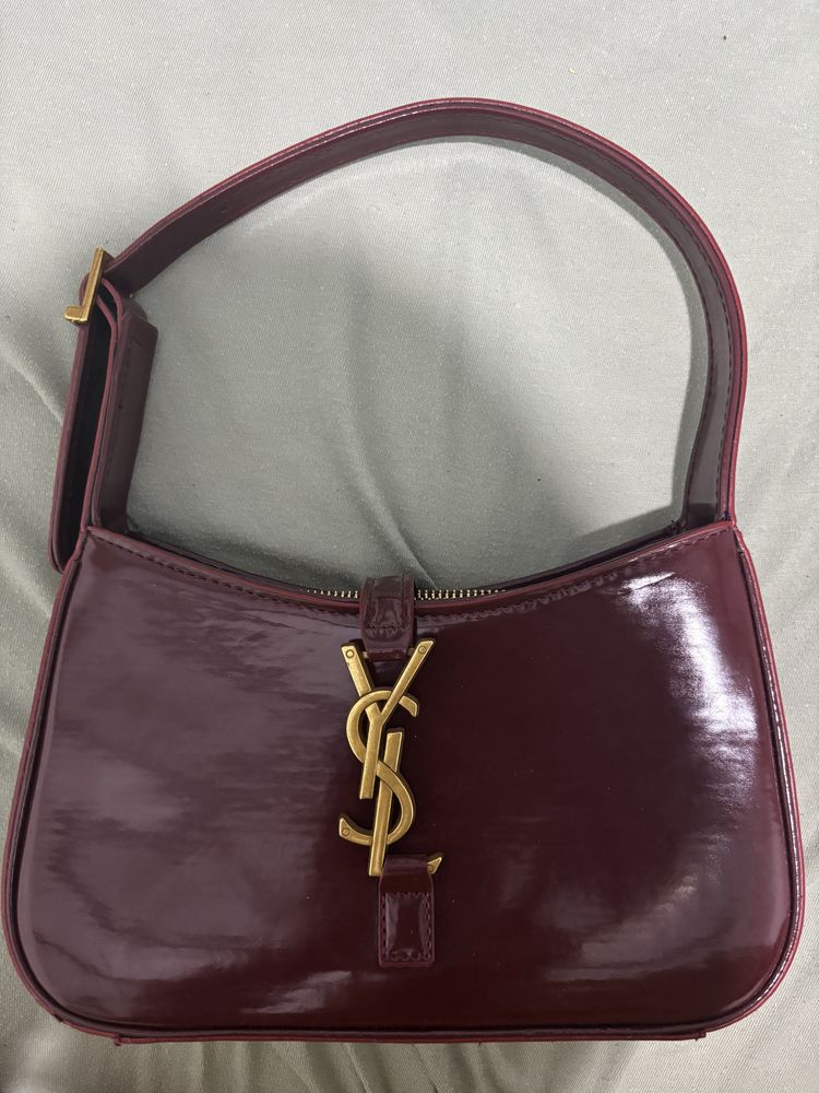 Червена чанта ysl