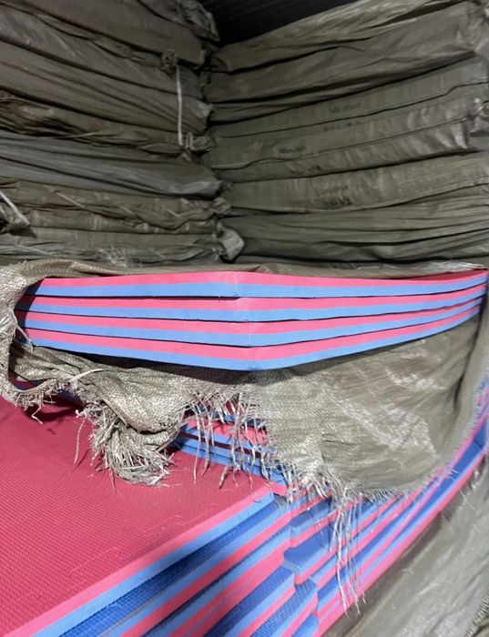 Tatami mat sotiladi narxini kelshamiz
Qalinliklari 
2 sm
2.5