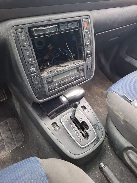 Volkswagen Sharan 1.9 TDI 131 к.с 2006 година автоматик на части