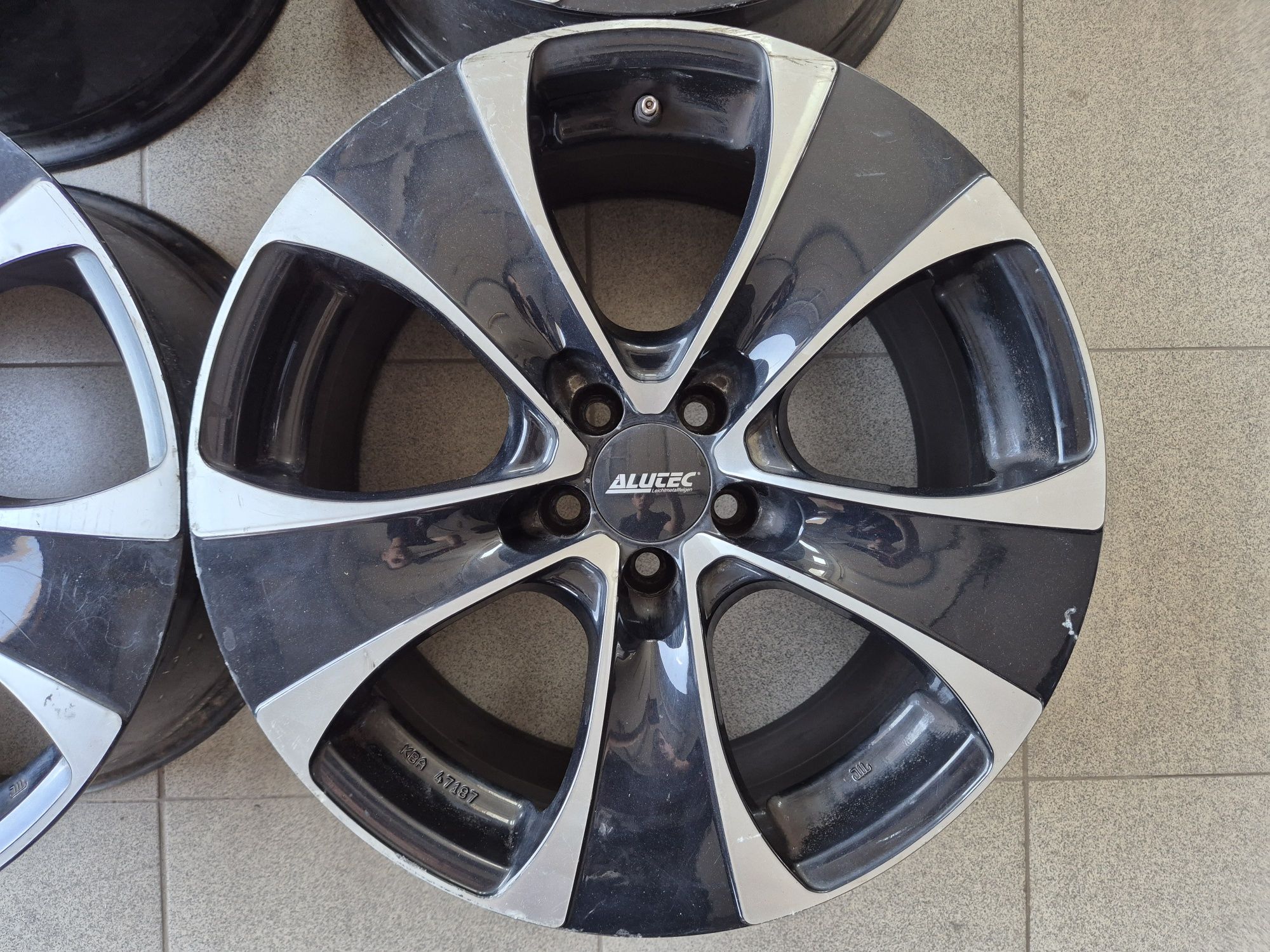 Алуминиеви джанти Alutec 17 5x100