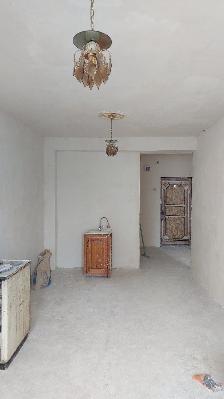 2 ком. квартира, 38 м², в Сергели 3. Бывшее общежитие. Метро - 400 м.