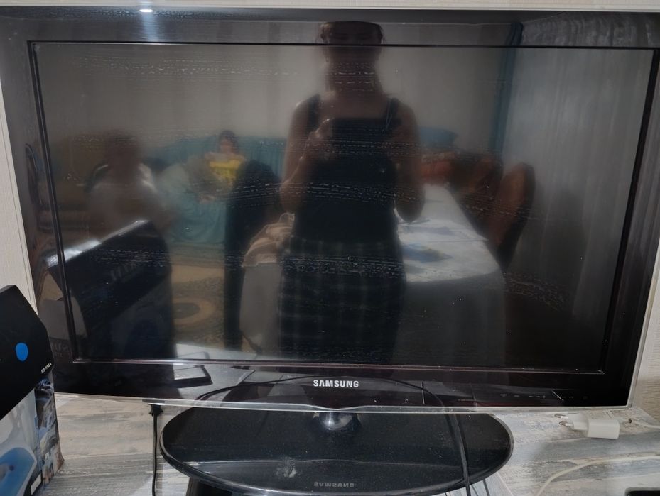Телевизор  Samsung