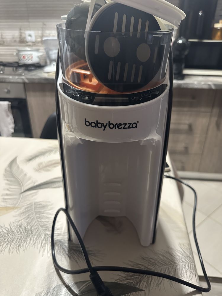 Vând Baby Brezza