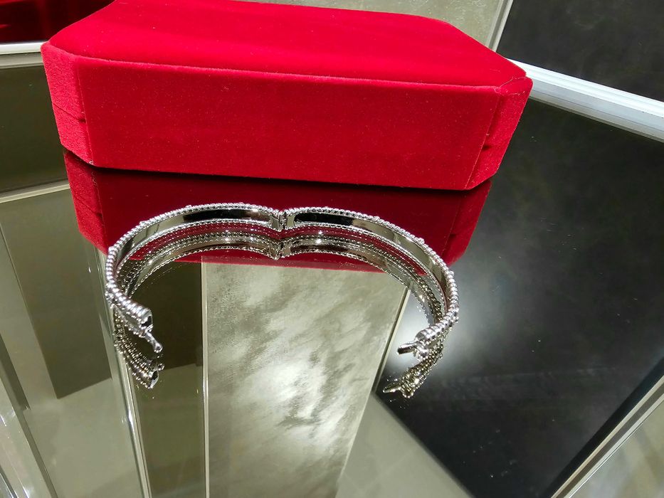 Van Cleef & Arpels VCA Silver Diamond Sweet Perlée Дамска Гривна