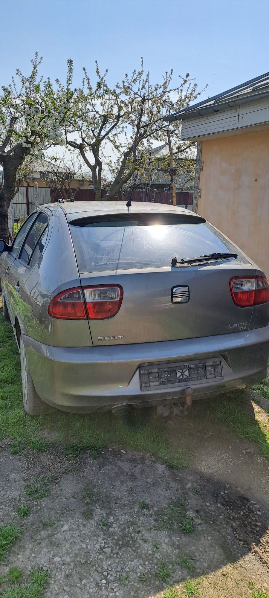 Dezmembrez Seat Leon 2004 1.9 alh