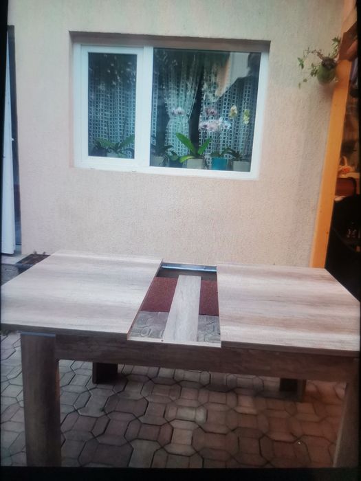 Vand Mobila mudulara. Frigider și Masa  extensibila