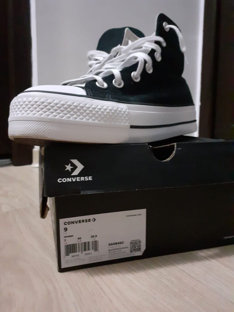 Vând CONVERSE Adidași casual