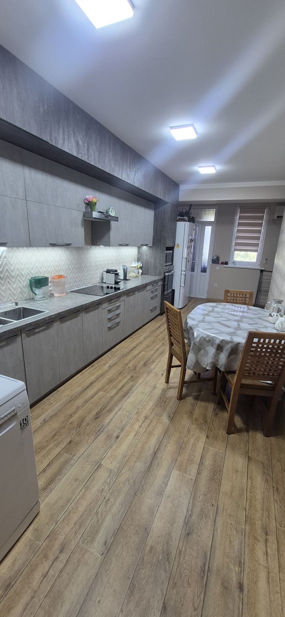 Продам 3-х комнатную квартиру с ремонтом