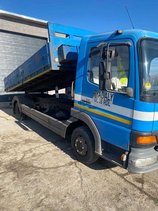 Autobasculanta Mercedes Atego 7.5t an 2003