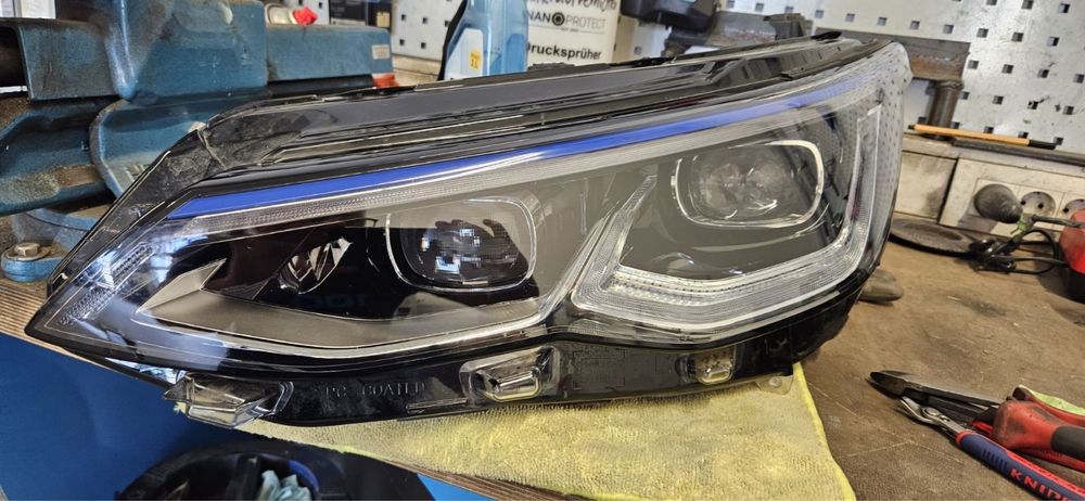 Оригинален Фар за VW Golf 8 Full LED