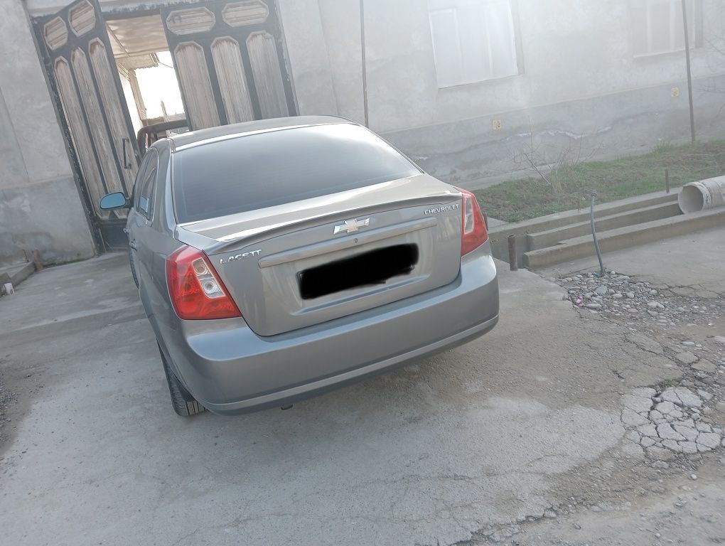 Chevrolet  Lacetti