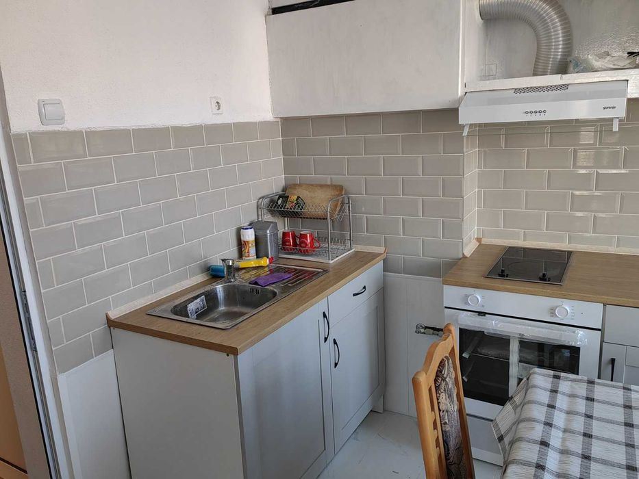 Дава се под наем Тристаен апартамент в Варна, Колхозен пазар - 90 кв.м за 459 € - Снимка #2