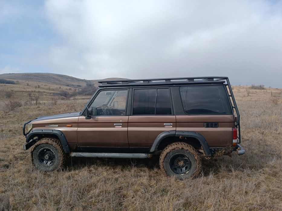 Toyota Land Cruiser lj 78