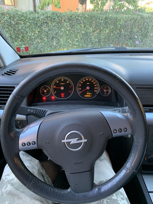 Opel Vectra C 2.2CDTI Pachet GTS