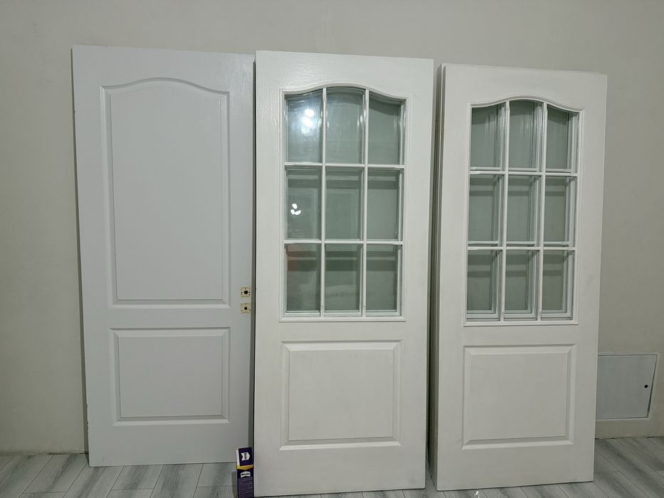 Двер буу 6 штук с стеклом 1 штук глухой