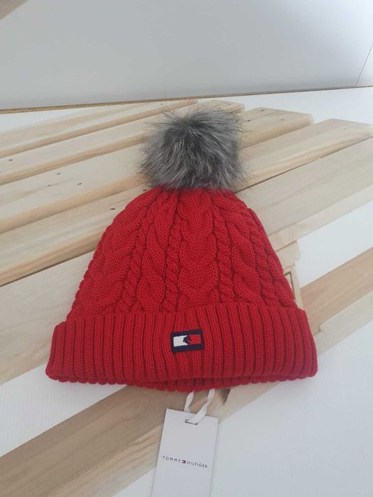 Vand caciula dama Tommy Hilfiger originala noua