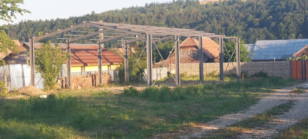 Hale metalice confecționate din ipe din heia