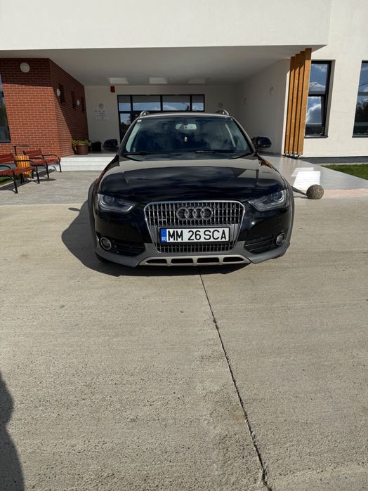 Vând Audi A4 Allroad