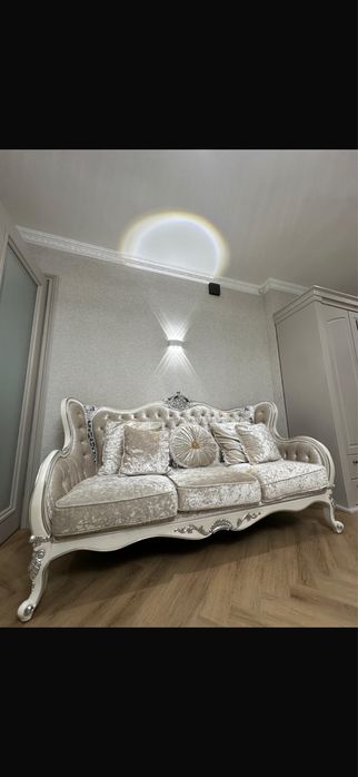 Продаётся полный комплект мебельного гарнитура для гостиной: