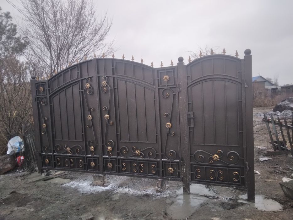 Услуги сварщика, ворота на заказ, навесы, вальер, мангалы, решётки,