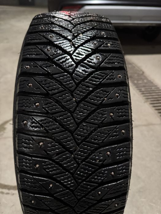 Зимние шины 185/65 R15 TRIANGLE с диском