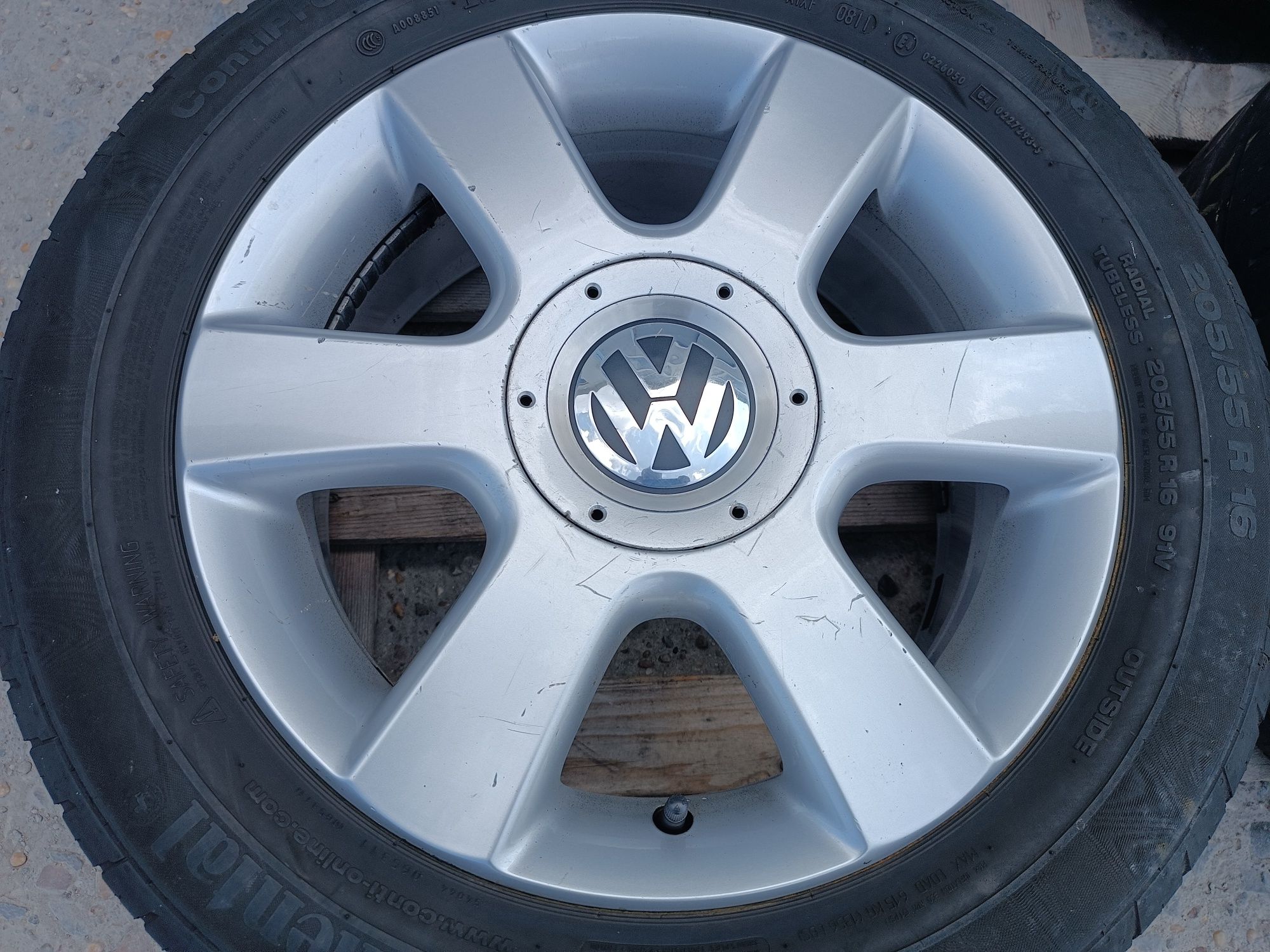 Лети джанти 16ки 5х112 VW + летни гуми 205/55/16 Continental