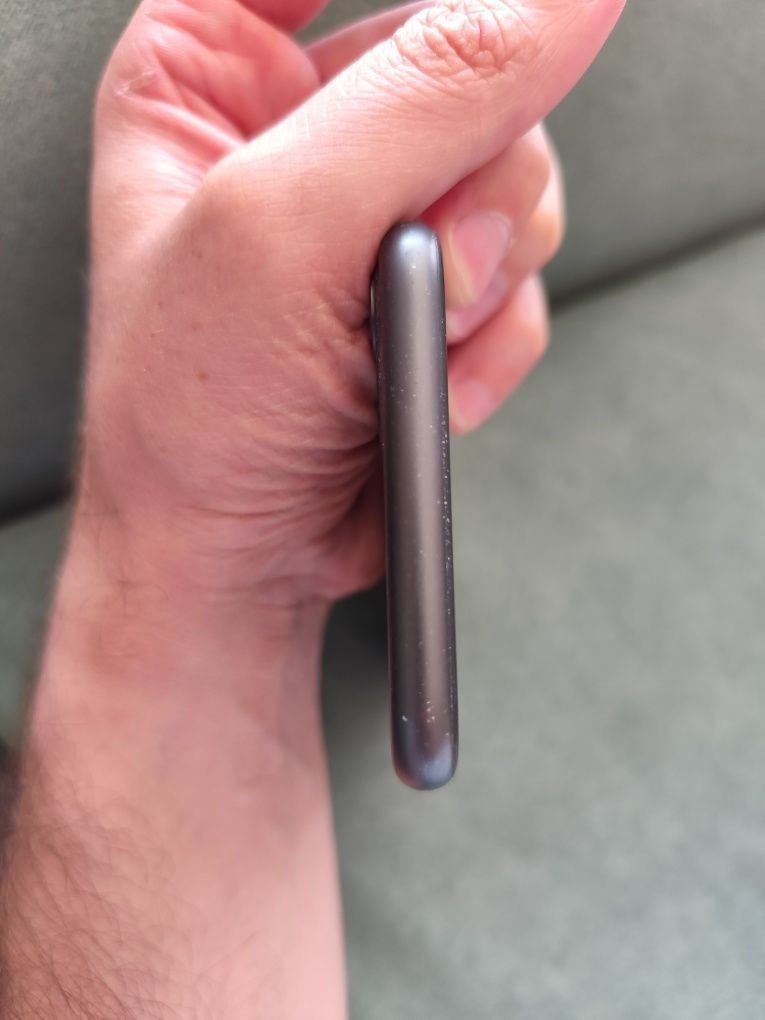 Телефон IPHONE 11 64 GB