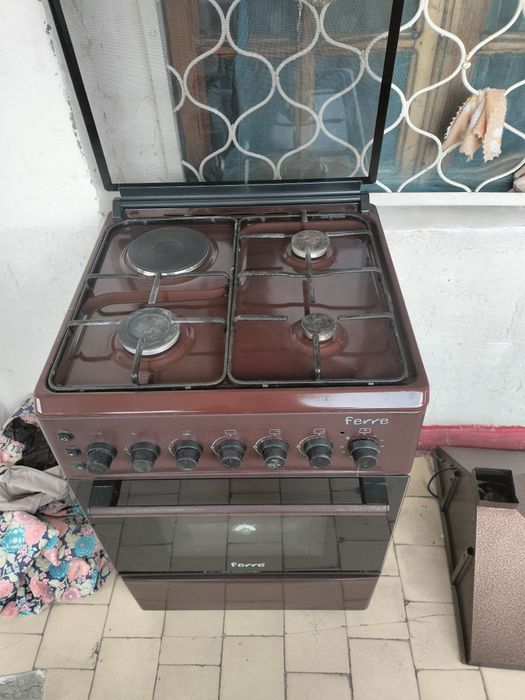 Gaz plitasi  sotiladi