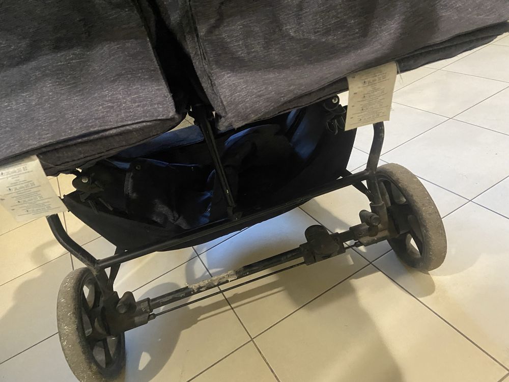 Carucior gemeni