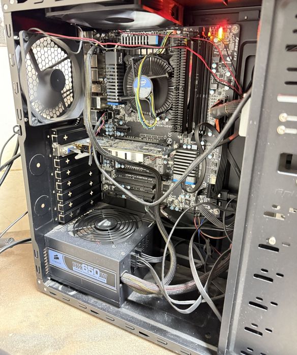 Sursa corsair HX 650W semimodulara