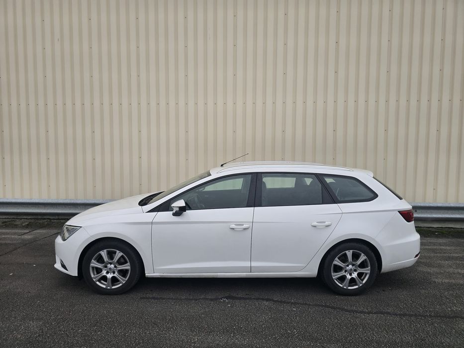 Seat Leon înmatriculat 2.0 tdi 150 cp / navigatie