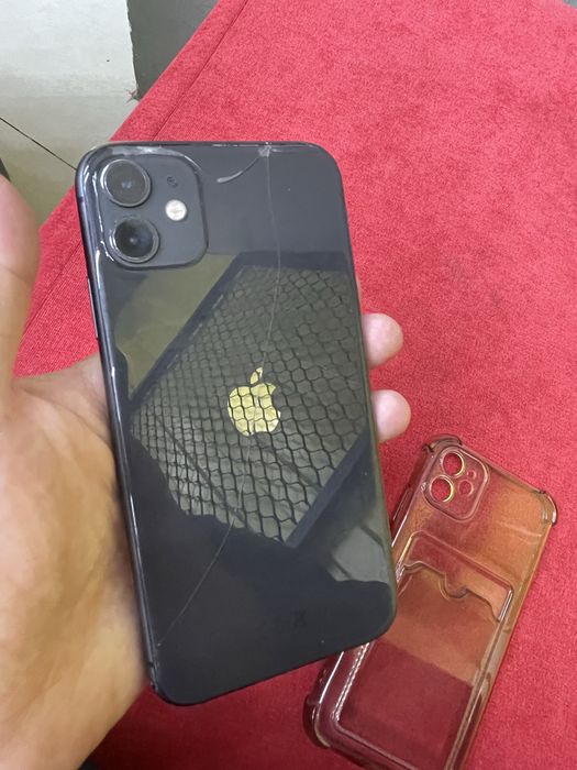 Айфон 11 64 гб продам