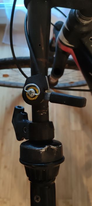 Vând bicicleta pentru piese