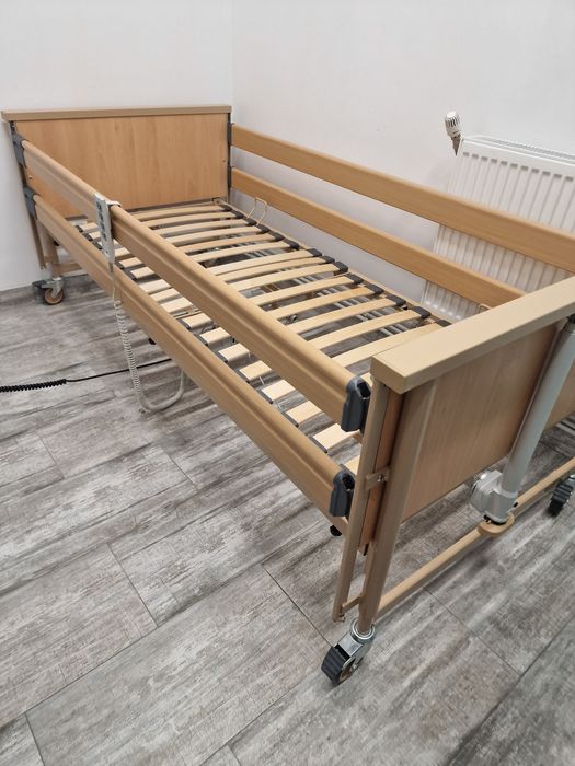 Vând pat Electric pt.persoane vârstnice sau cu dizabilități