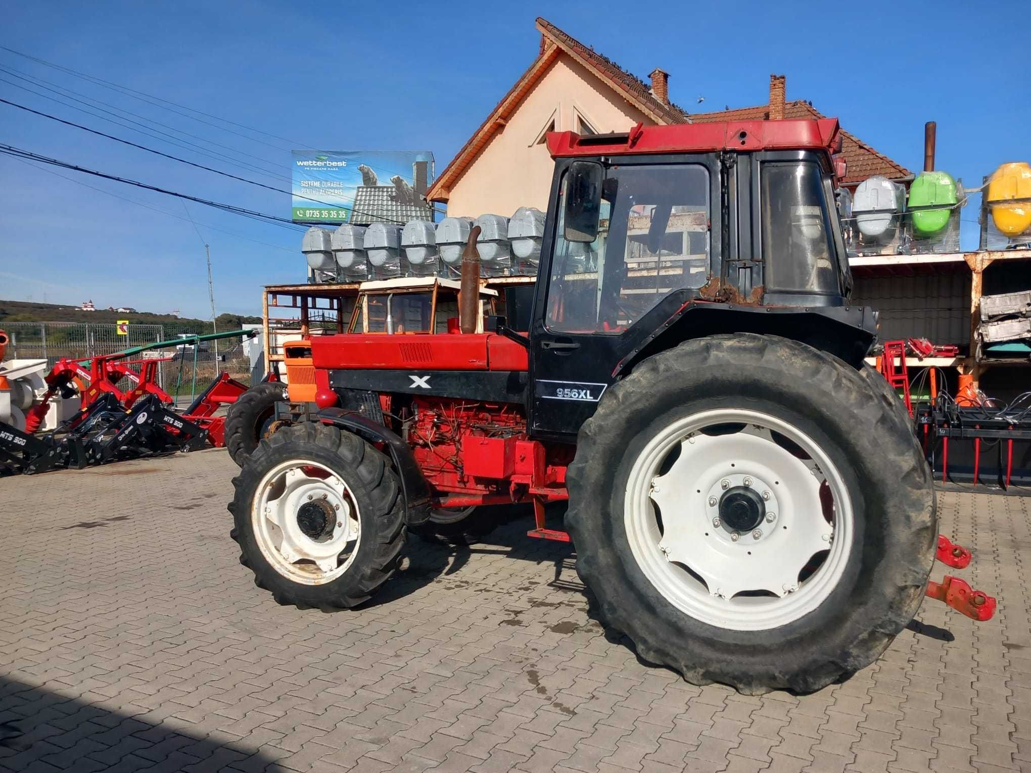 Tractor International 956 XL