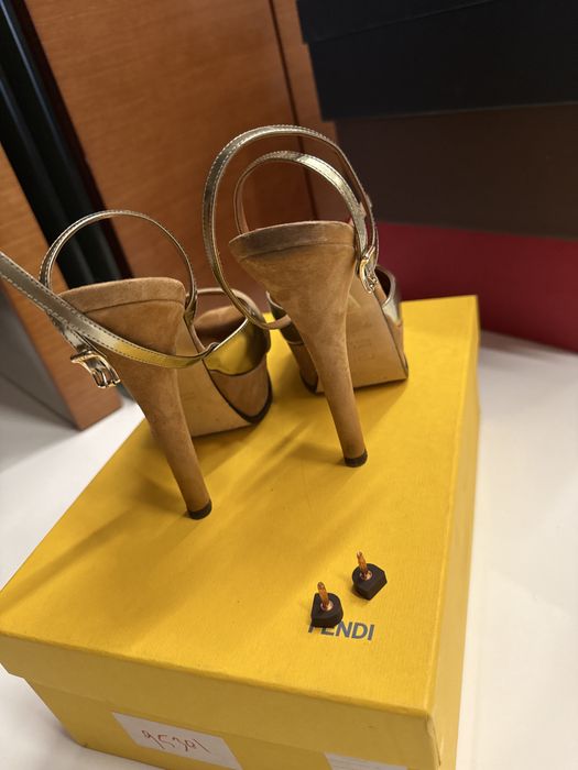 Сандали Fendi кожа+ бук