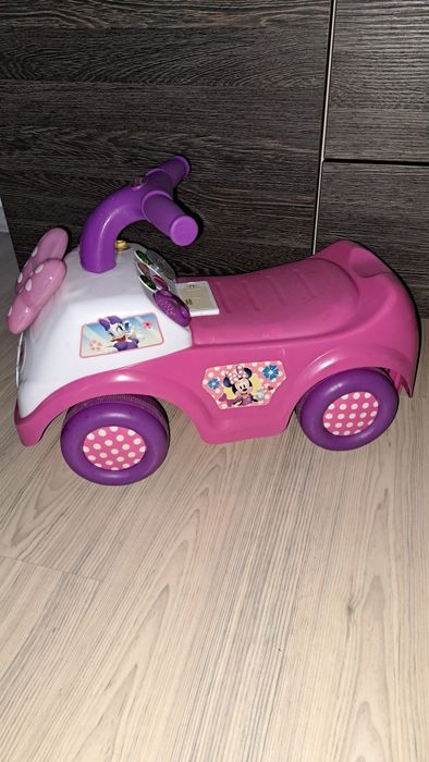 Minnie roz pentru fetite