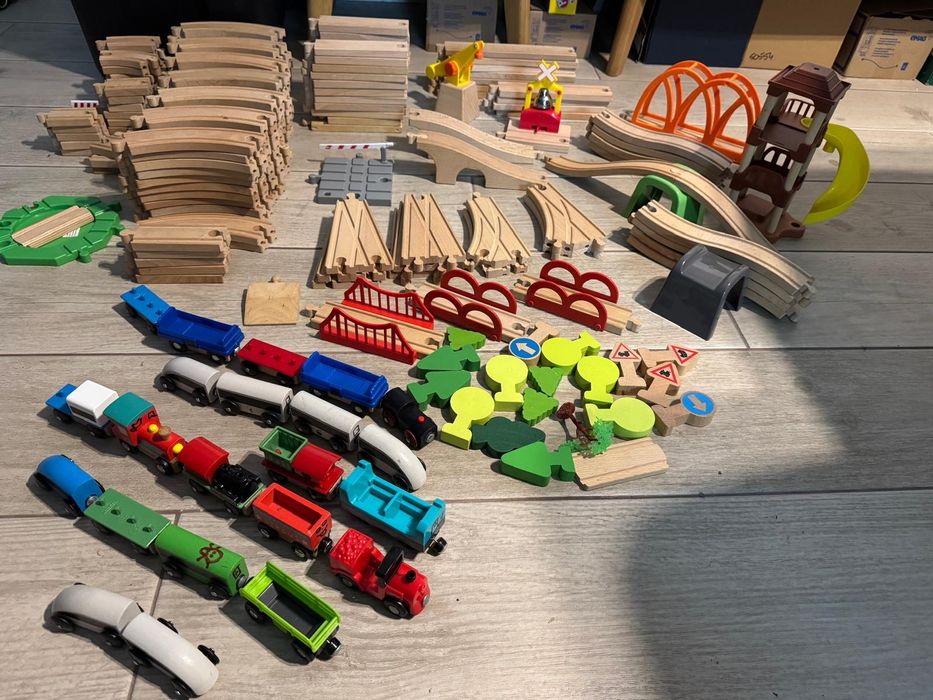 Tenulete si sine din lemn Ikea