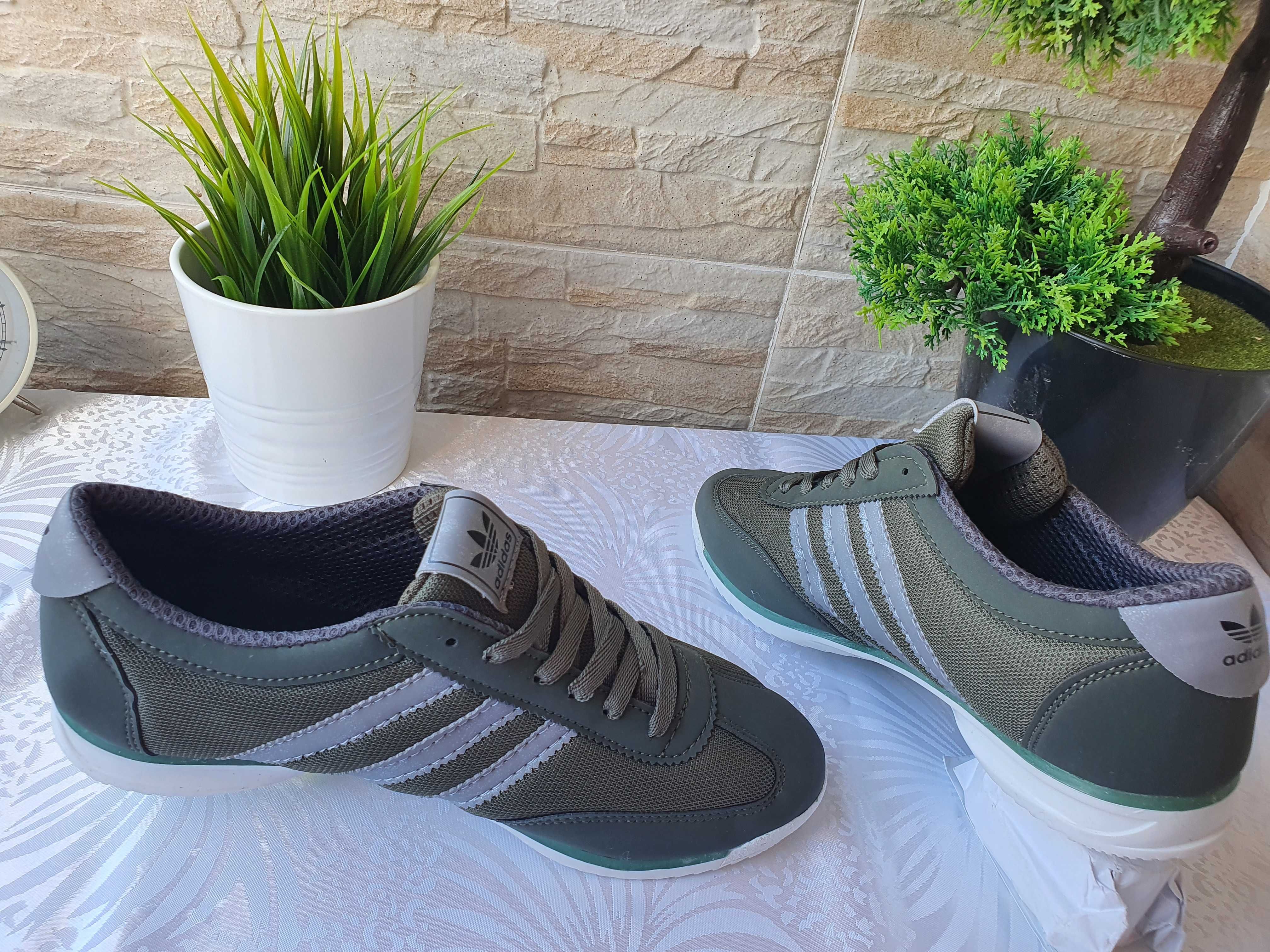 Adidasi Adidas Sl72 doar Marime 40  Verde cachi