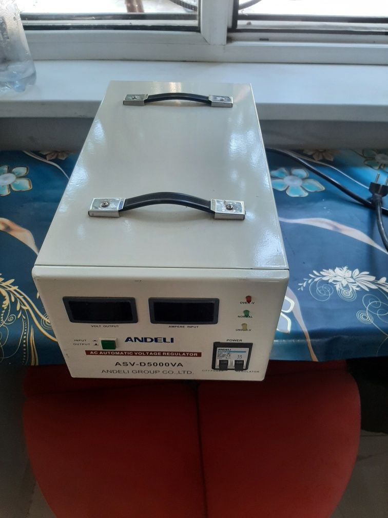 Продаётся стабилизатор для напряжения Б/У SV-D 5000VA ANDELI