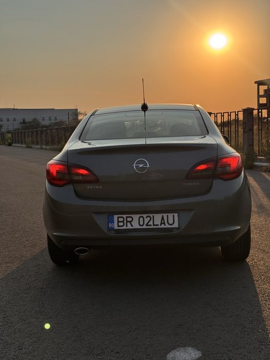 Vand Opel Astra J 2018