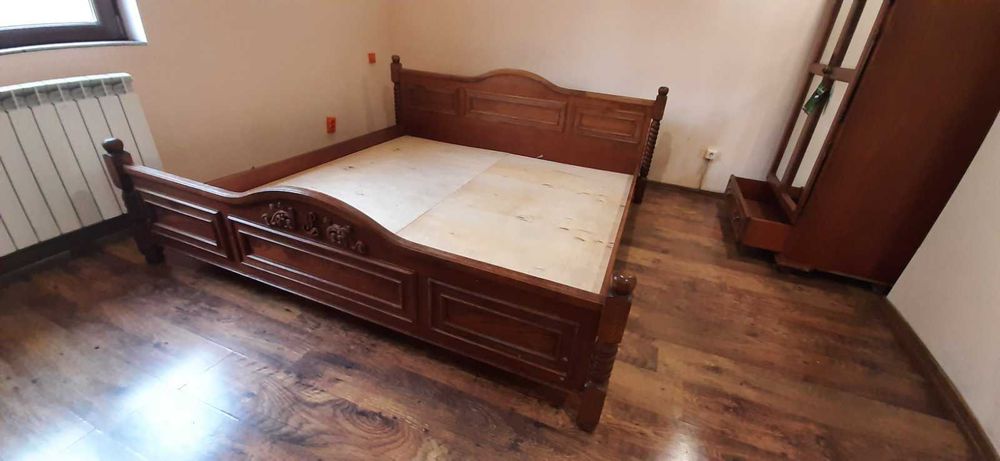 Продавам мебели за спалня