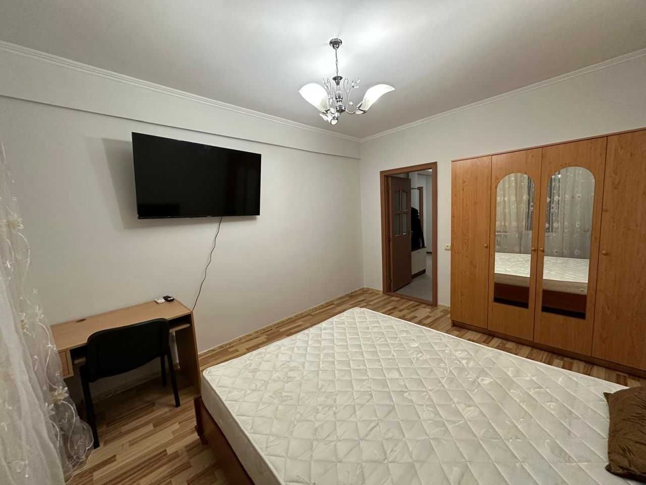 Дава се под наем Двустаен апартамент в София, Красно село - 76 кв.м за 375 € - Снимка #1