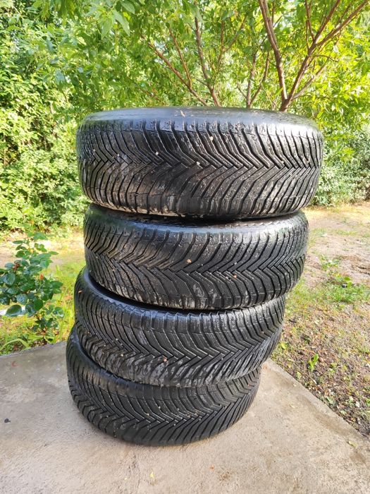 Продаётся шины Michelin 235/55 R19 cross climate