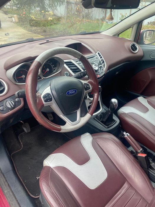Ford fiesta Titanium  model deosebit
