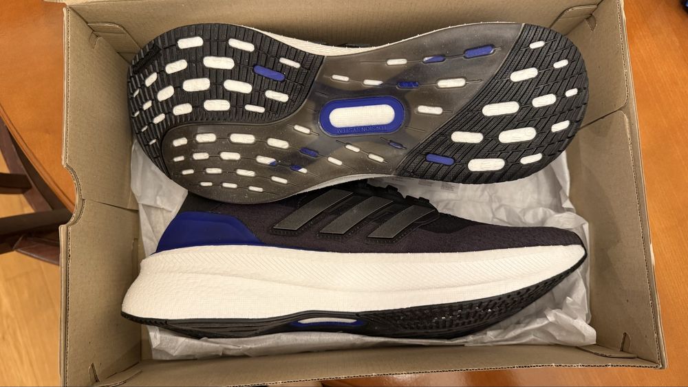 Adidas Ultraboost 5 marimea 45 1/3 , NOI CU ETICHETA, NEPURTATI