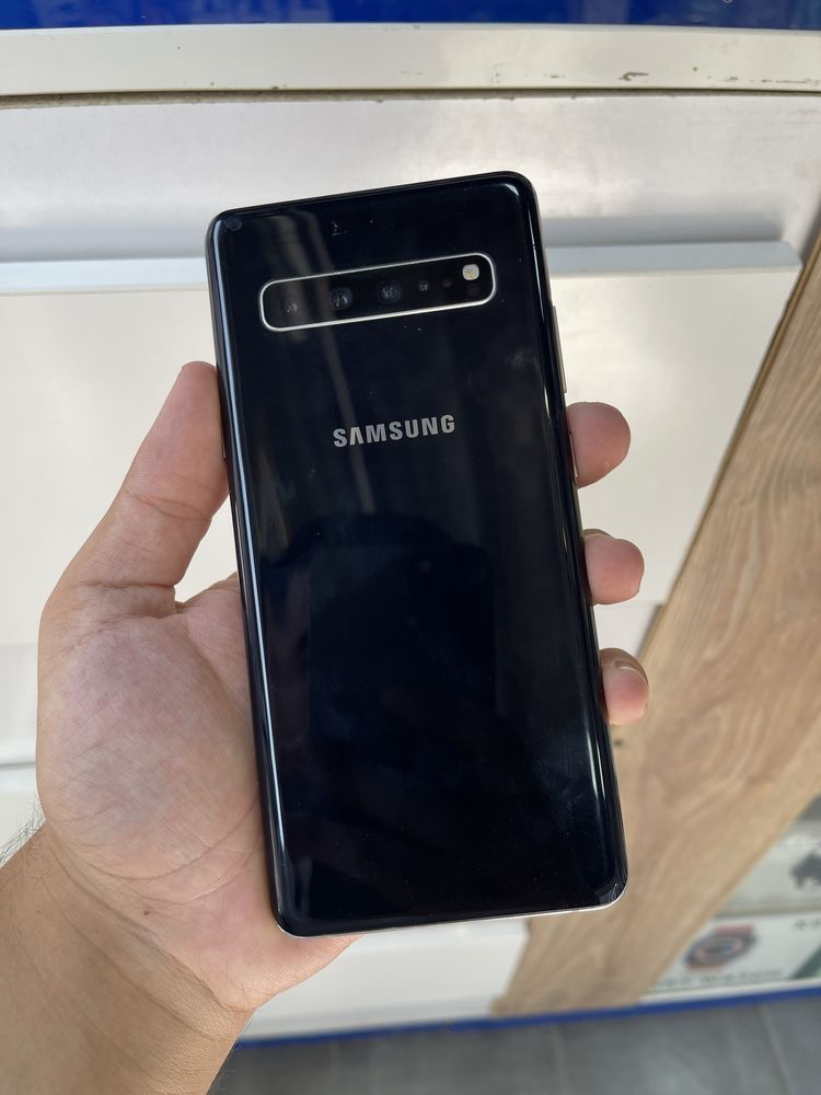 Samsung S10 5G yahshi holatda